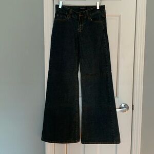 Forever 21 dark denim low rise/wide leg jeans size 25